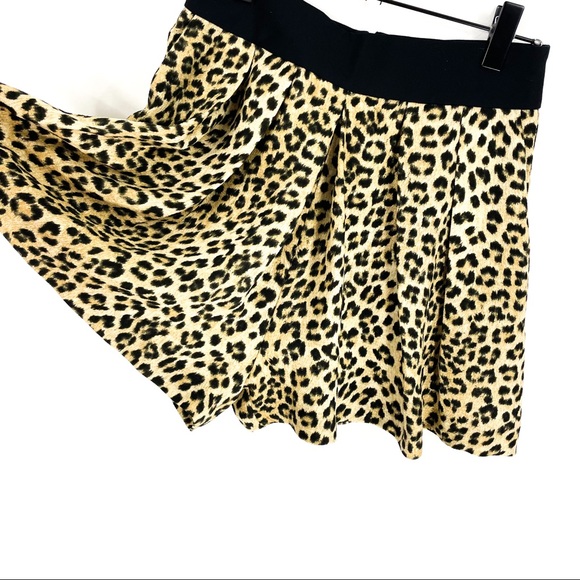 ZARA Leopard Print Hi Waist Bermuda Shorts - Picture 3 of 5